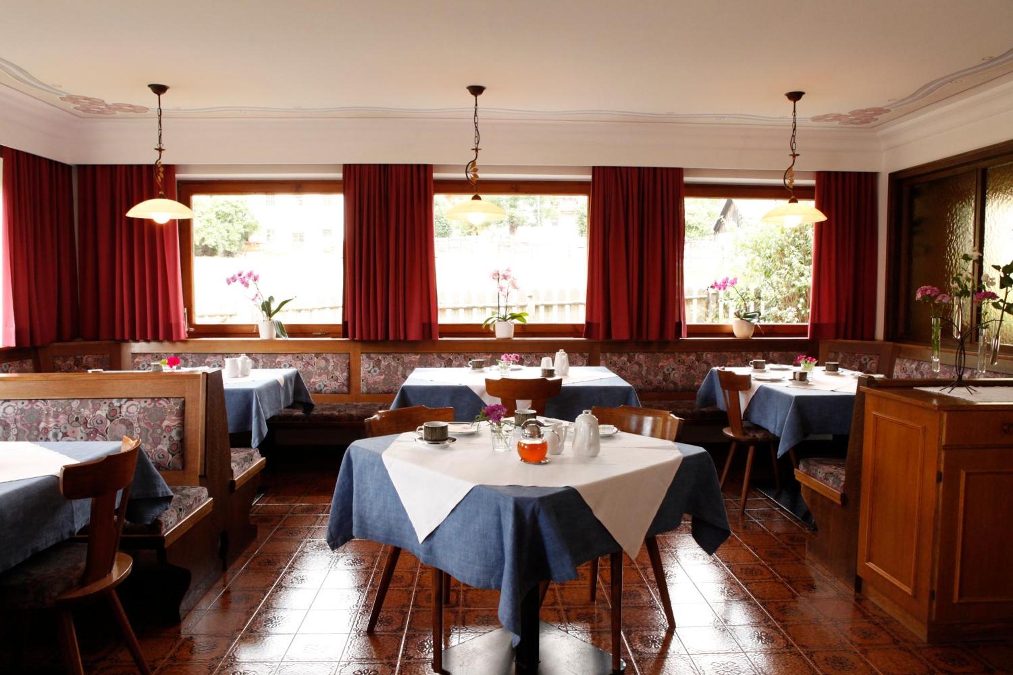 Garni Iosc Hotell San Vigilio Di Marebbe Eksteriør bilde