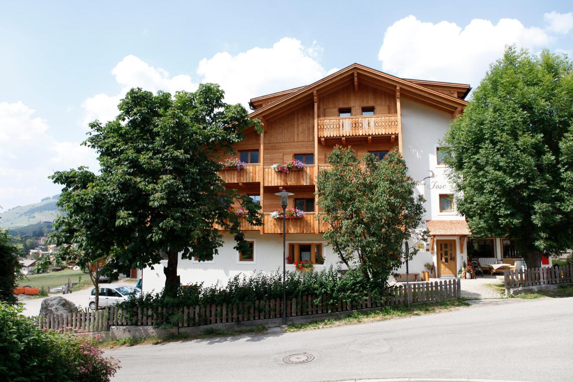 Garni Iosc Hotell San Vigilio Di Marebbe Eksteriør bilde
